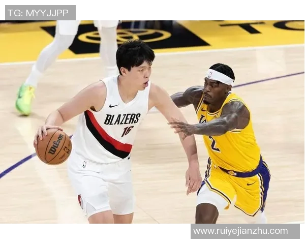 黑白直播间精彩对决湖人队与开拓者队巅峰之战全程回顾 黑白直播间精彩对决湖人队与开拓者队巅峰之战全程回顾