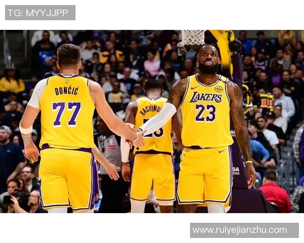 2009年西部决赛第四场湖人与掘金的激烈对决回顾与分析