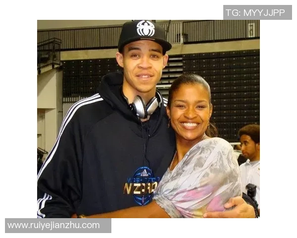 勇士与开拓者G4激战麦基表现抢眼助力球队争夺胜利